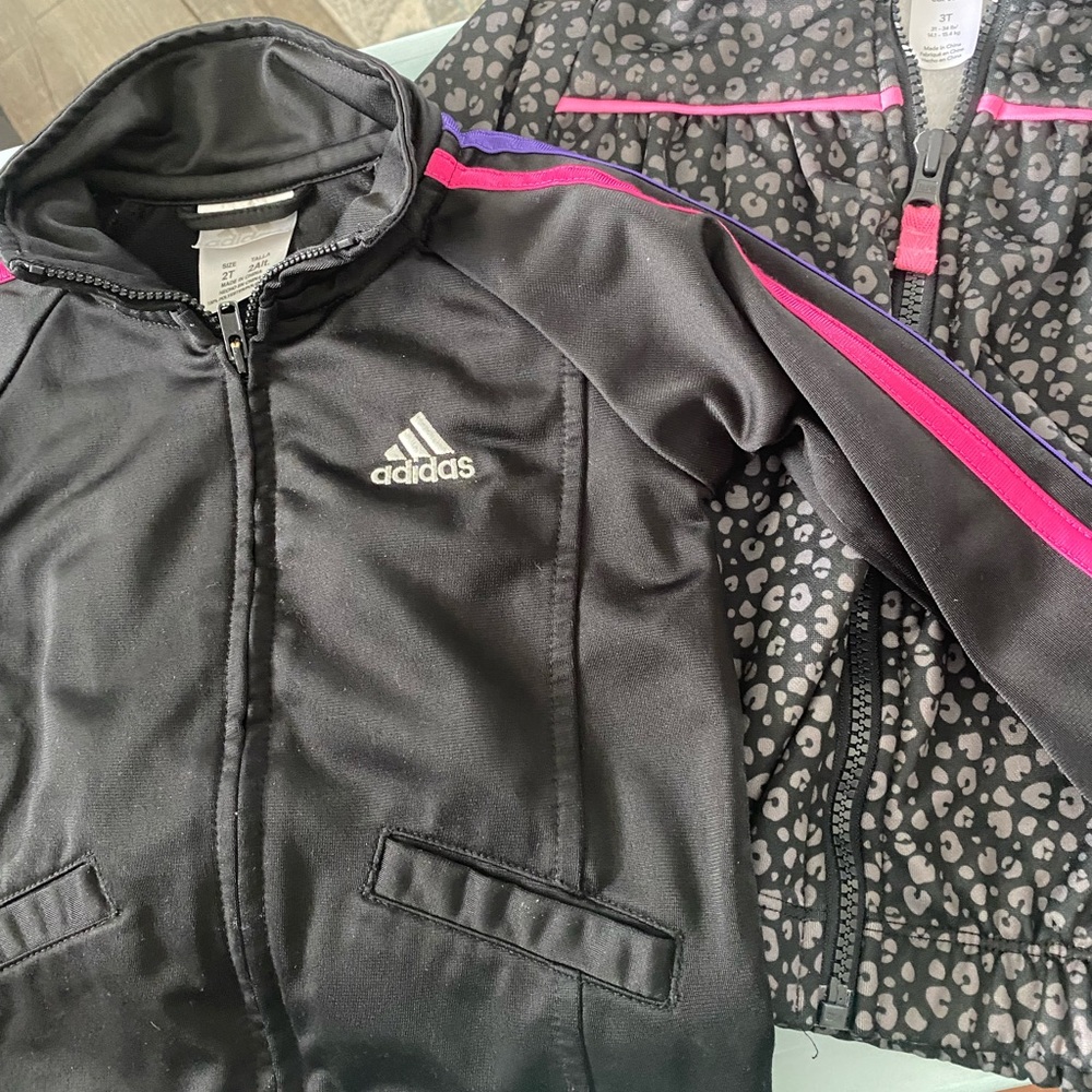 2 girl toddler jackets 🧥